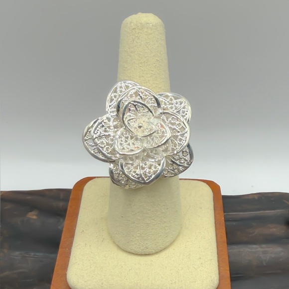 925 Sterling Silver Adjustable Floral Filigree Ring - Picture 15 of 16